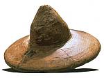 toupie romaine en bois - Saintes.jpg toupie romaine en bois - Saintes.jpg